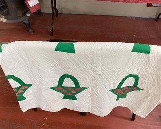 Old Applique Basket Quilt