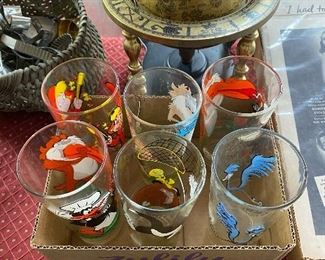 Warner Brothers Looney Toon Glasses 