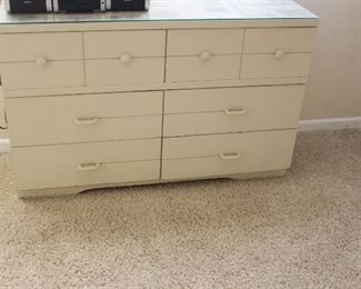 This item will be listed in an online auction prior to the estate sale. Please sign up for our newsletter to recieve the auction links when they are published. https://gailshiddencreations.com/estate-sale-services/estate-sales/ Auction are usually published seven to ten days prior to the auctual estate sale.