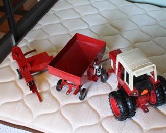 This item will be listed in an online auction prior to the estate sale. Please sign up for our newsletter to recieve the auction links when they are published. https://gailshiddencreations.com/estate-sale-services/estate-sales/ Auction are usually published seven to ten days prior to the auctual estate sale.