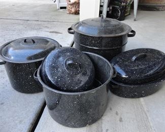 Vintage Black Speckled Enamel Ware /Roaster/Stock Pot/ Canning Pot/ Cooking Pot