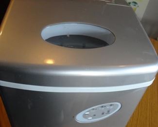 New Air Portable Ice Maker