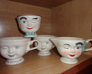 Bailey's 1996 Winking Yum Coffee creamer and tea cups