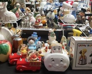 vintage salt and pepper shaker collection