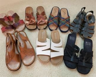 https://ctbids.com/#!/description/share/682018 Mootsie Tootsie, Naturalizer, Easy Street and Ingaro shoes are size 8 1/2. Soft Spots shoes is size 9.

