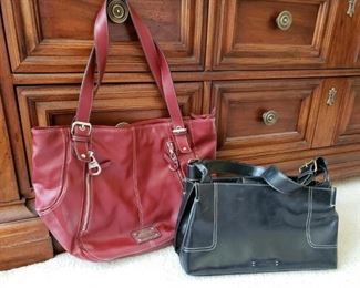 https://ctbids.com/#!/description/share/682019 Red Nine West and black Nine & Co. purses.

