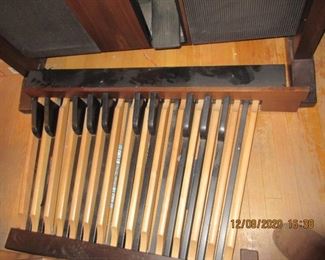 bottom petals ..mint condition