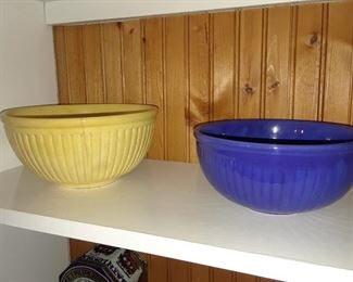 Country and Farmhouse Decor Ceramic Pottery Bowls