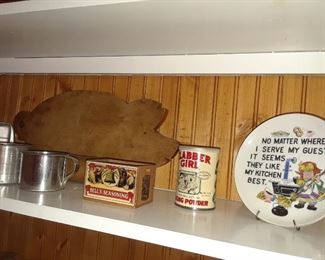 Vintage Farmhouse Decor Collectables 