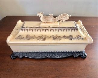 $20 Vintage rooster top  butter dish 