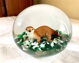 $50 Sea otter signed Gibson art glass paperweight 