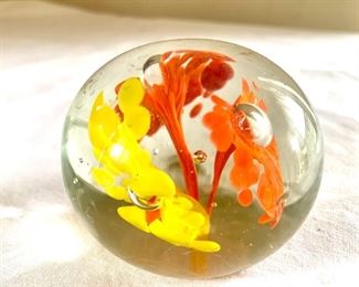 $20 Flower art glass signed St. Clair paperweight 