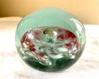 $20 Signed St. Clair art glass paperweight 