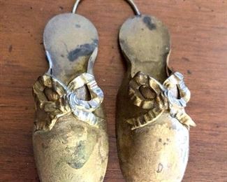 $22 Vintage brass hanging pair of shoes.  2.5" W, 4.5" H, 1" D.  