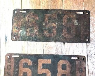 $30 Antique lot of 2 license plates 