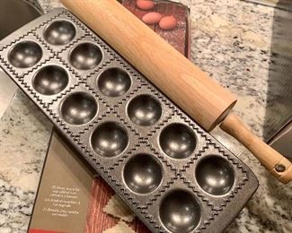 $15; Kitchen craft ravioli baking pan with rolling pin 