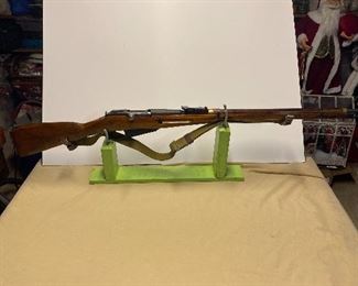 Mosin Nagant Rifle(7.62 x 54MR Caliber/SN KM3049)