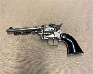 Hi Standard Double Nine 22 Caliber Revolver(SN 1055955)