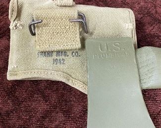 WW2 US Axe with Cover(1945 Plumb)