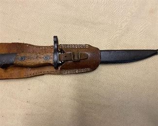 Rare Type 100 Japanese Paratrooper Bayonet with Frog(Superb Example)