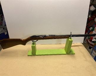 Marlin Glenfield Model 60 22 Caliber Rifle(SN 26438727)