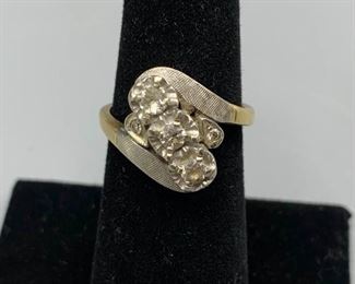 14k White and Yellow Gold Diamond Ring