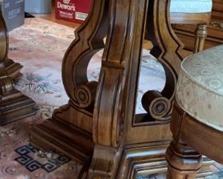 $500 Thomasville trestle style dining table with 6 matching lattice back chairs: 2 arm chairs and 4 side chairs. Chairs have cushions.  Excellent condition.  
.
Table has 2 leaves and full set of protective table pads.  Measurements 72L 45W plus 2 leaves at 20W each. Maximum length 112”. 
.
Buffet cabinet and triple wide storage cabinets also available to coordinate.  