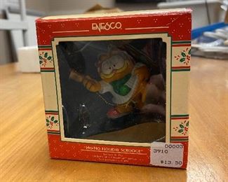 Garfield Christmas Ornament $ 7.00
