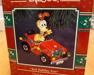 "4x4 Holiday Fun" Garfield Christmas Ornament $ 5.00