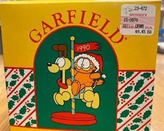 "1990 Collector Ornament" Garfield $ 20.00