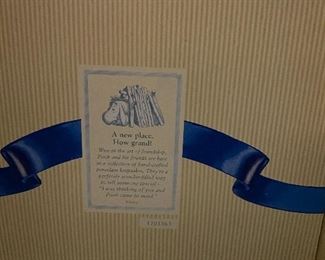 "A new place how grand" Figurine $ 20.00