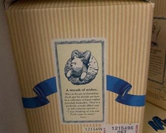 "A wreath of wishes" Figurine $ 12.00