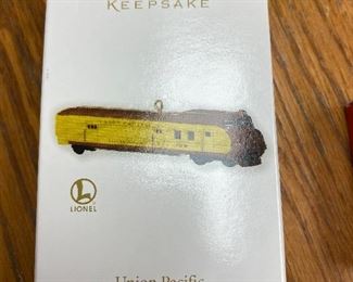 Union Pacific Streamliner Locomotive - $2