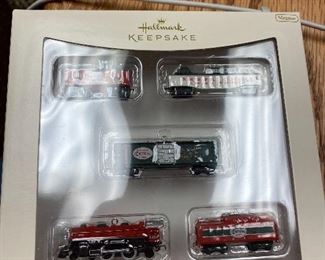 North Pole Central Train Lionel Set. $12