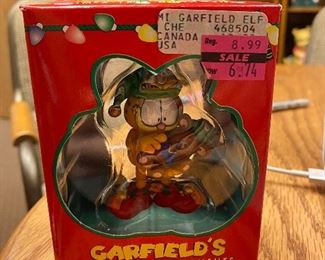 Garfield Trim a Tree Elf Ornament. $10