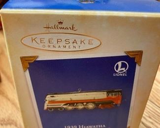 1939 Hiawatha Steam Locomotive Hallmark Keepsake Ornament. $6