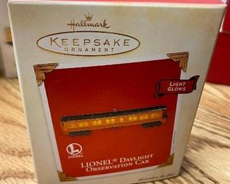 Lionel Daylight Observation Car Hallmark Keepsake Ornament. $4