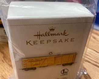 Lionel Union Pacific Veranda Stockcar Hallmark Keepsake Ornament. $5