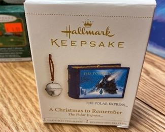 A Christmas to Remember Hallmark Keepsake Ornament. $10