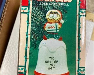 Garfield 1988 dated bell ornament $15