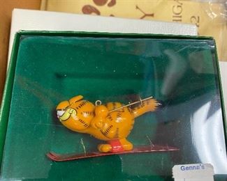 Holiday Skier Garfield ornament $15