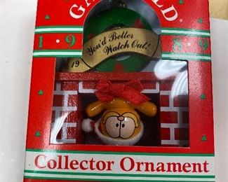 Garfield you'd better watch out collector ornament $15