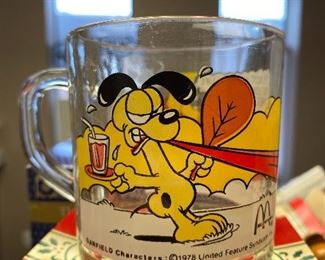 Garfield Mug $5
