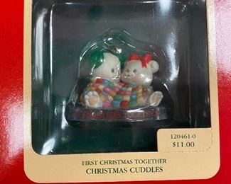 Christmas Cuddles $8