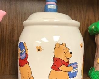 Disney Winnie the Pooh Ceramic Hunny Cookie Crock $30 ALL COOKIE JARS ARE NEW AND HAVE BOXES!