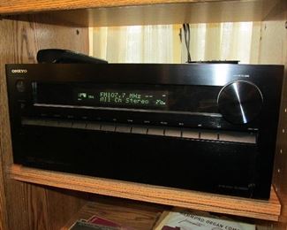 Onkyo TX-NR809 receiver