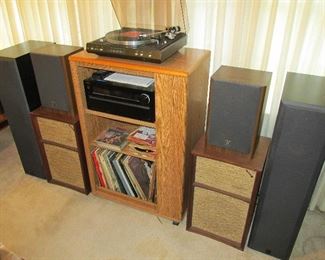 Bowers & Wilkins DM640 tower speakers