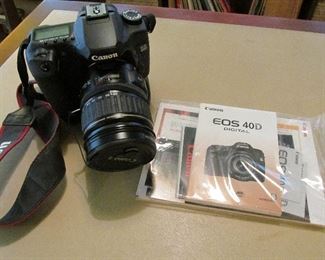 EOS 40D camera with ultrasonic zoom