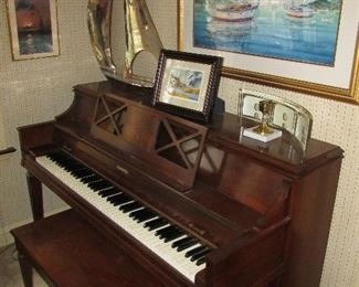 Baldwin upright piano