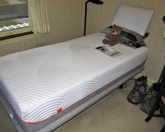 Tempurpedic Ergo-Plus adjustable bed
